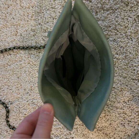 By Anthropologie Blue Green Chain Strap Magnetic Closure Crossbody Clutch Bag - Picture 5 of 9